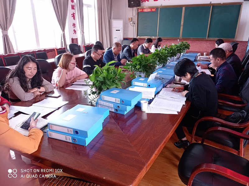 宜宾市南溪区桂溪中学召开市级课题中期评估报告会