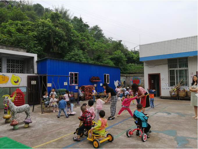 宜宾市叙州区柏溪街道喜捷幼儿园开展防拐骗安全演练活动