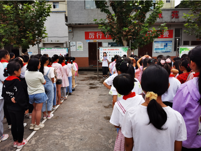 宜宾市叙州区柏溪街道喜捷玉龙小学校举行开学第一堂队课