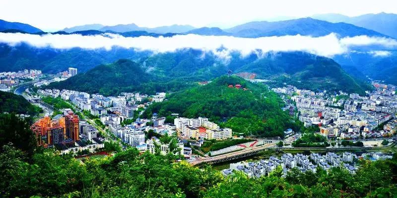 高考作文 | 全域旅游百花开 多彩广元迎客来